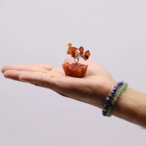 Miniatyrträd av karneol på orgonitbas med 15 stenar - produktbild 4