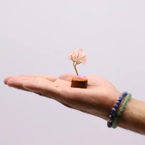 Miniatyrträd av rosenkvarts på träbas med 15 stenar - produktbild 4