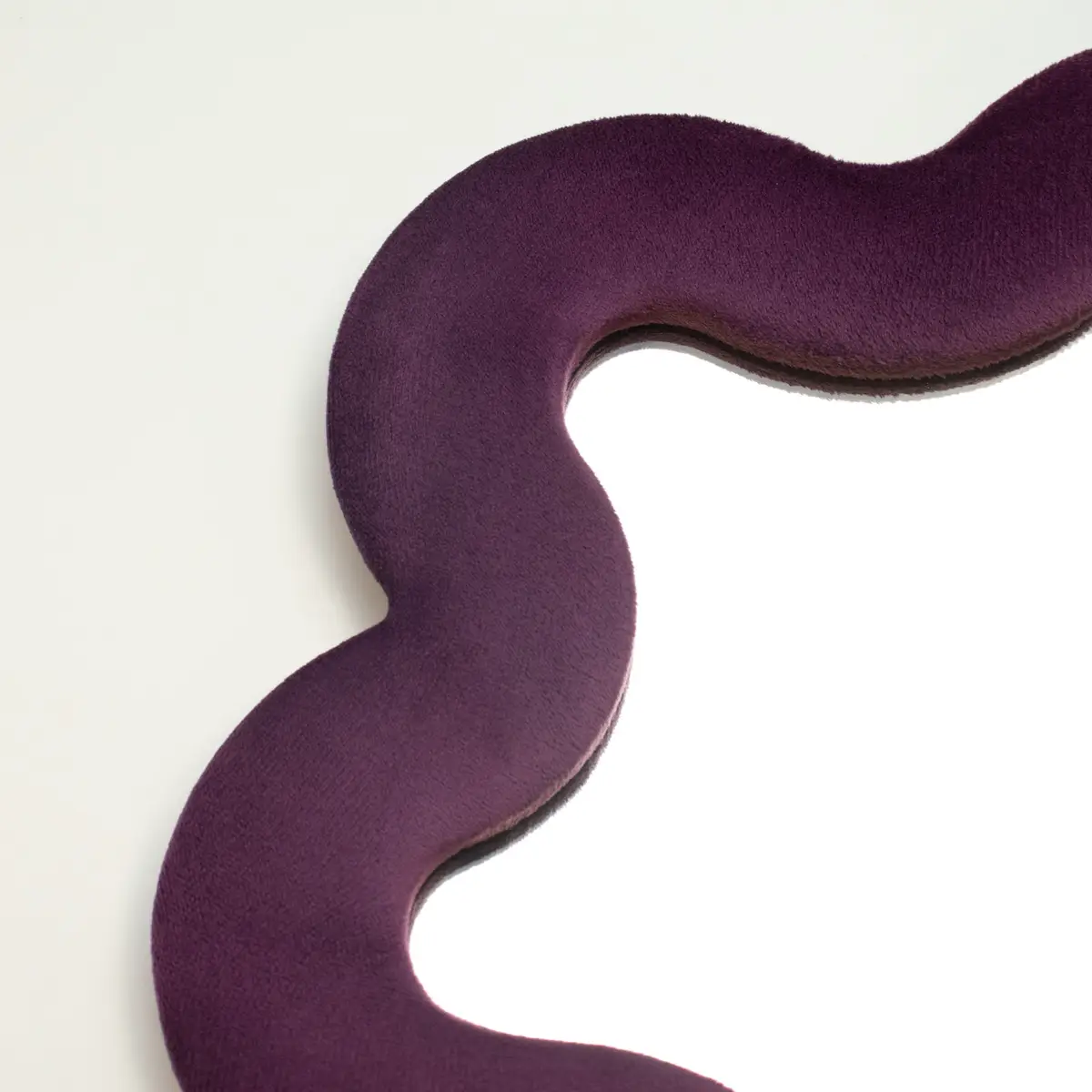 Mjuk vågig stjärnspegel i sammet mauve 33x31 cm - produktbild 3
