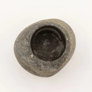 Mortel i natursten med stöt, medium (ca 12x8 cm) - produktbild 3