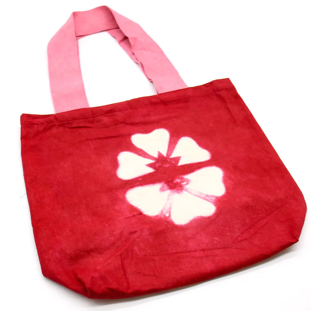Naturlig batikfärgad bomullsväska med blommönster och rosa handtag 38x42x12 cm - produktbild 2