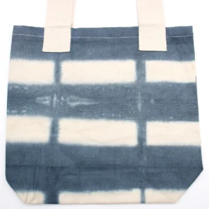 Naturlig batikfärgad bomullsväska med grå blockmönster 38x42x12 cm - produktbild 2