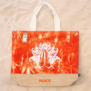 Naturlig strandväska i orange med Namaste-hand - produktbild 2