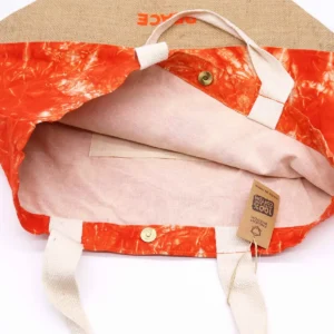 Naturlig strandväska i orange med Namaste-hand - produktbild 3