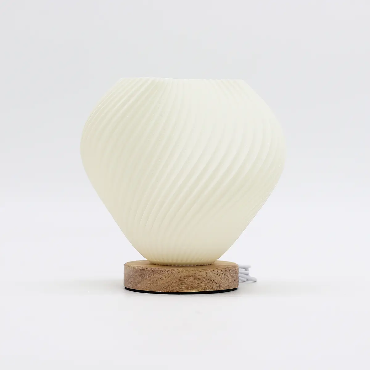 New Wave-bordslampa med USB och tre ljusinställningar, Shell Twisted - produktbild 6