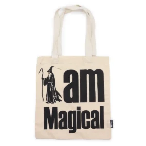 Naturfärgad bomullskasse med svart tryck föreställande en trollkarl och texten 'I am Magical'