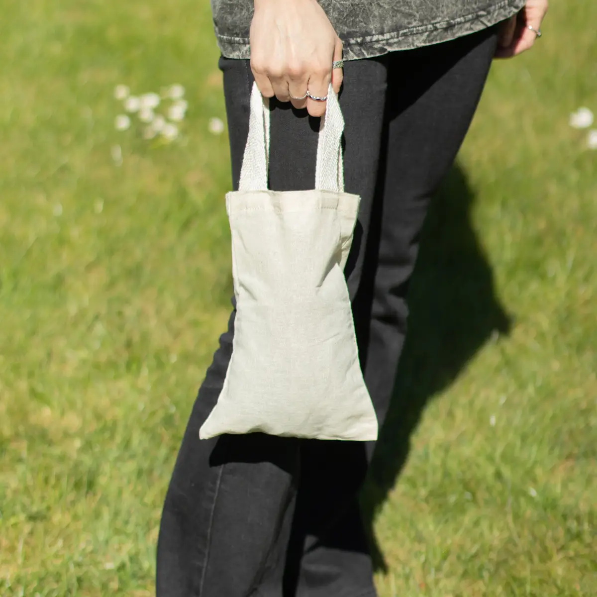 Nomad Sari Mini tygpåse för gåvor 25x18 cm naturfärgad 4 oz - produktbild 5