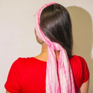 Nomad Sari sommarhalsduk i rosa med guldtråd 180×50 cm - produktbild 2