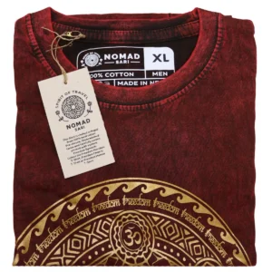 Nomad Sari Stonewashed bomulls-T-shirt med chakra-motiv i vinrött XL - produktbild 2