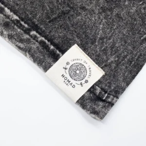 Nomad Sari Stonewashed bomulls-T-shirt med Compass of Life-motiv i kolgrå, storlek medium - produktbild 6