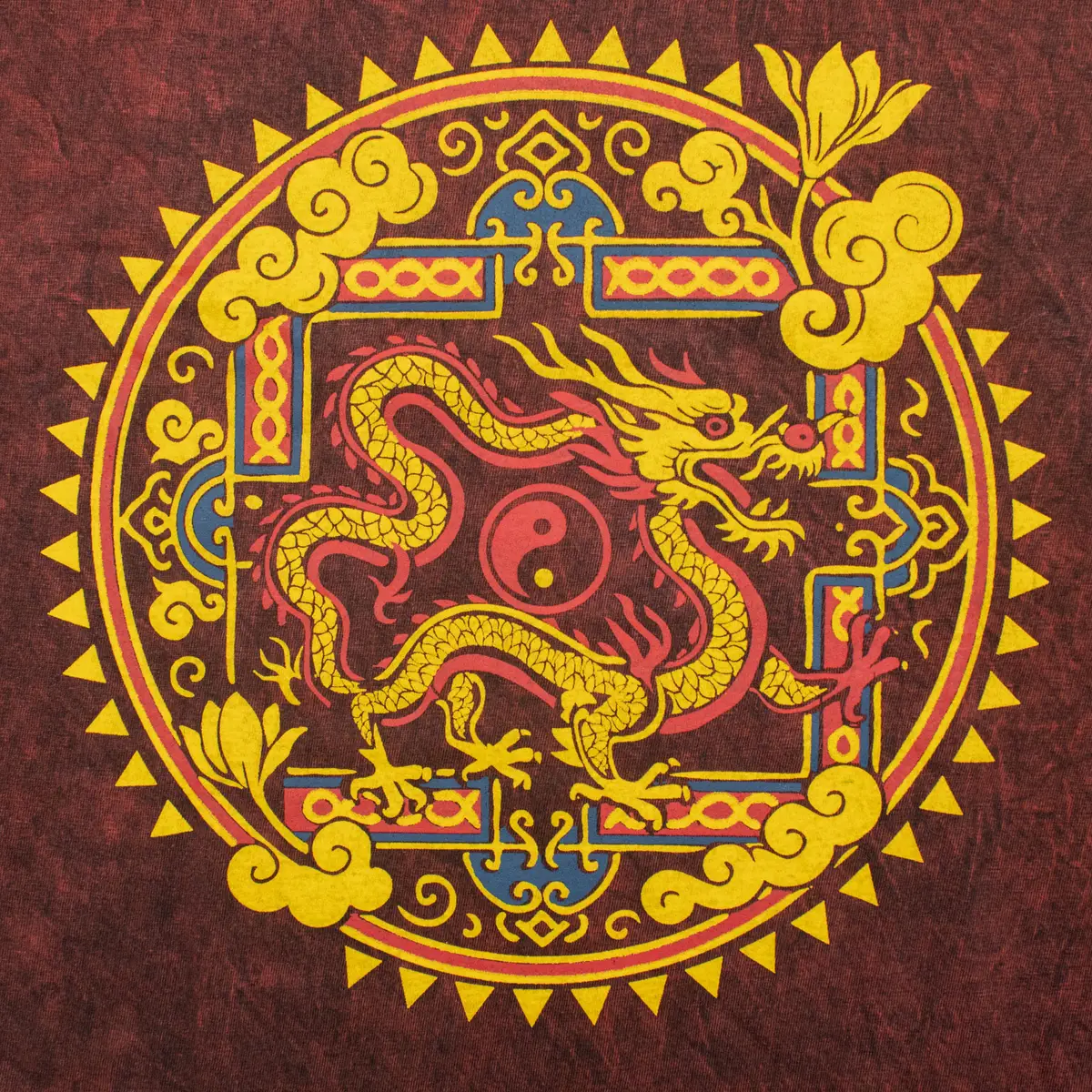 Nomad Sari stonewashed bomulls-T-shirt med drakmandala i vinrött, small - produktbild 2
