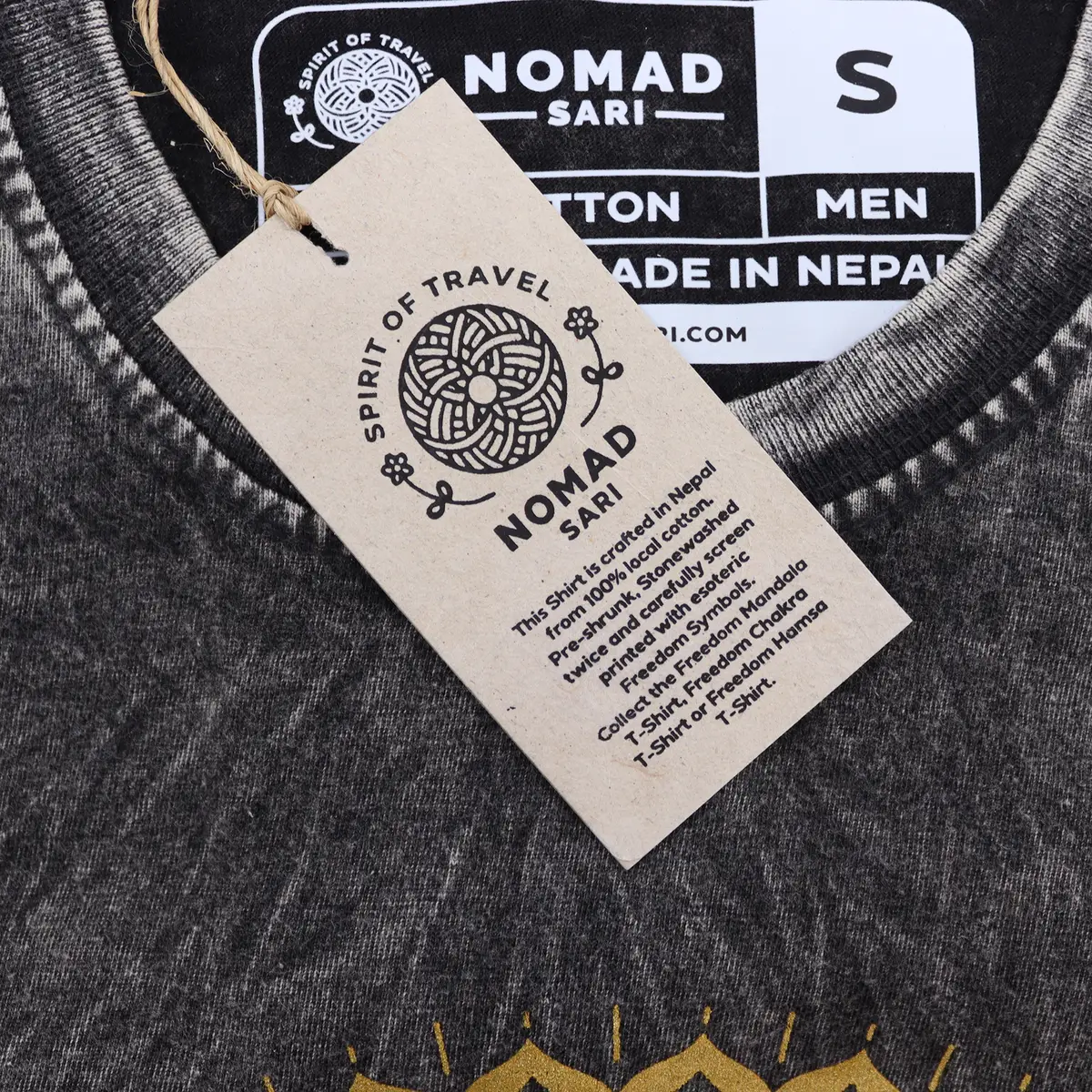 Nomad Sari Stonewashed bomulls-T-shirt med mandalamönster i mörkgrått - produktbild 4