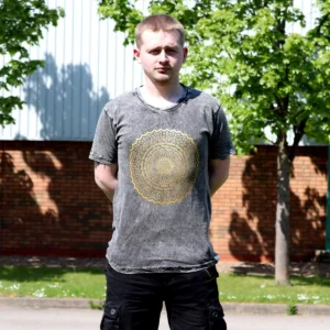 Nomad Sari Stonewashed bomulls-T-shirt med mandalamotiv i mörkgrå, storlek Large - produktbild 2