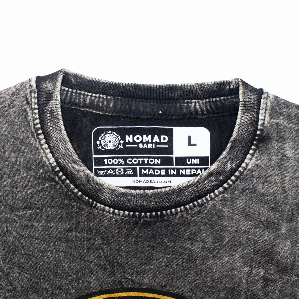 Nomad Sari Stonewashed bomulls-T-shirt med Rebel-motiv i kolgrått - produktbild 4