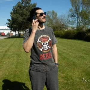 Nomad Sari Stonewashed bomulls-T-shirt med Rebel-tryck, kolgrå, small - produktbild 3