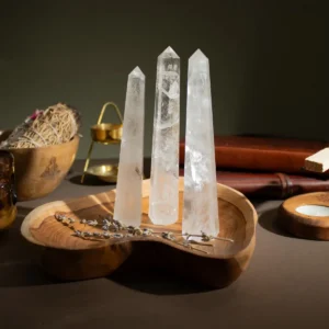 Obeliskformad spets i bergkristall cirka 17 cm - produktbild 3