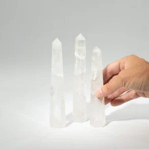 Obeliskformad spets i bergkristall cirka 17 cm - produktbild 4
