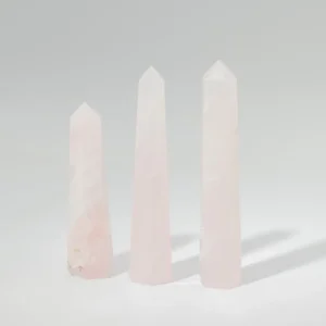 Obeliskformad spets i rosenkvarts cirka 11 cm - produktbild 6