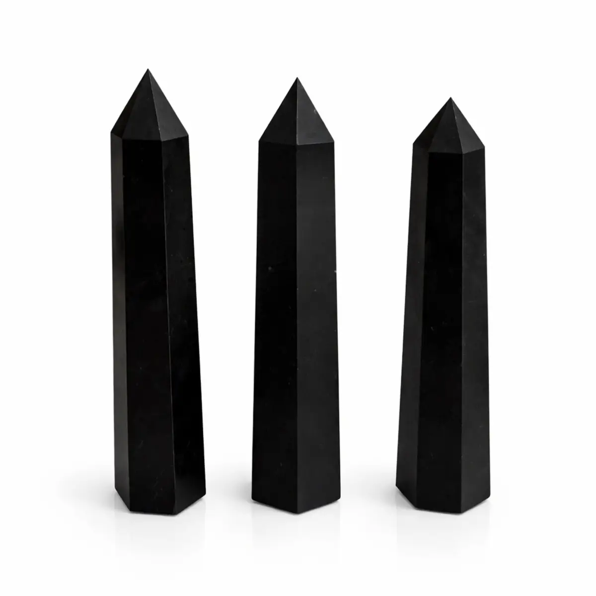 Obeliskformad spets i svart turmalin cirka 17 cm - produktbild 3