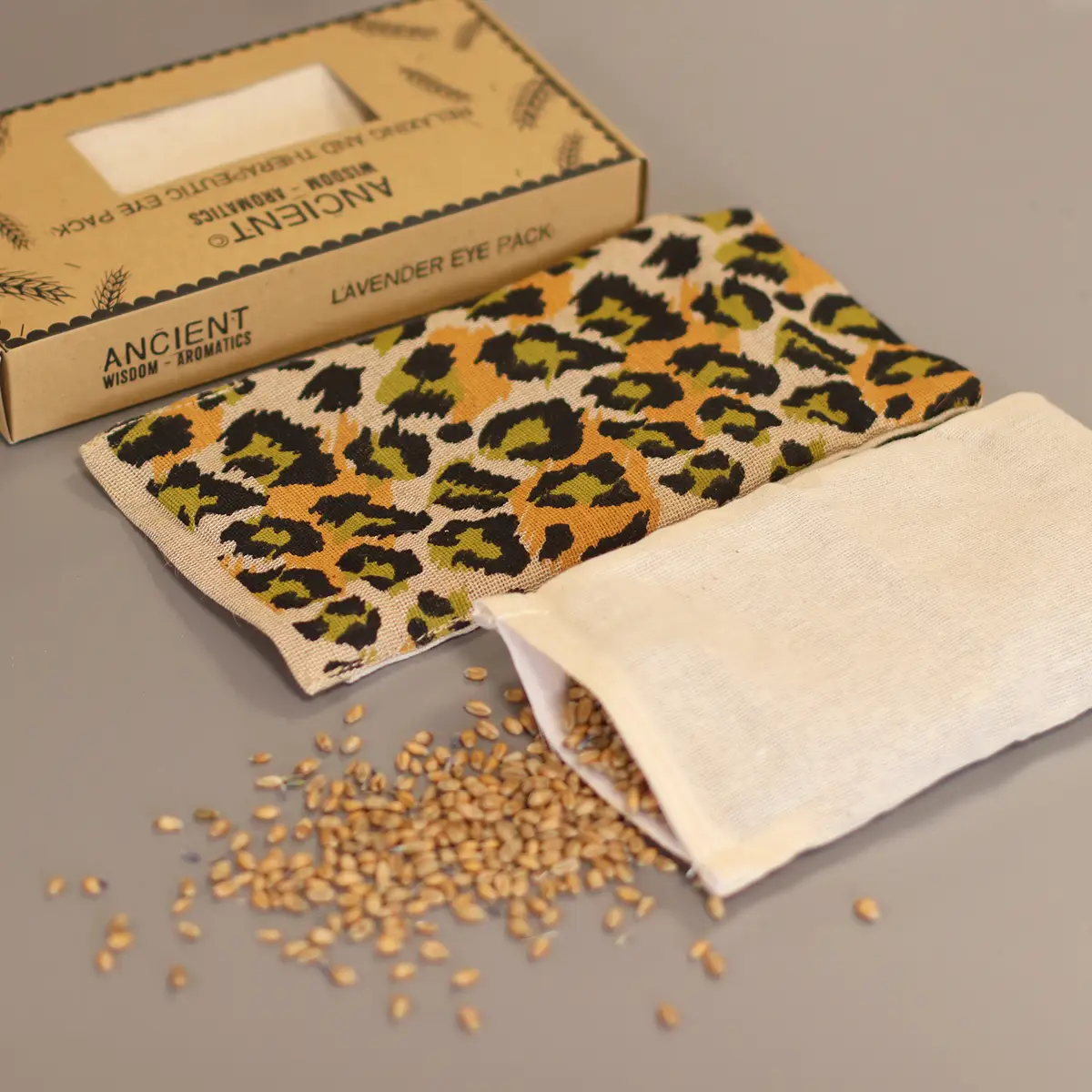 Ögonkudde i bomull med lavendel och vete i presentförpackning - nattleopardmönster - produktbild 2