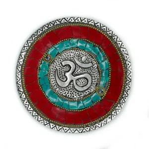 Rund tibetansk rökelsebricka med färgad mosaik och Om-symbol i mitten