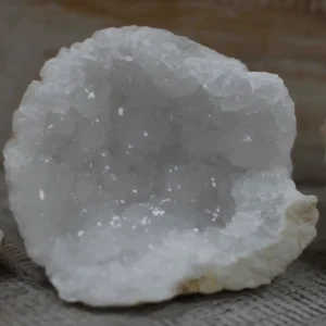 Oöppnad kalciumkarbonatgeod 6–9 cm - produktbild 5