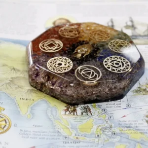 Orgonit skrivbordsenergi med Buddha och chakrasymboler - produktbild 2
