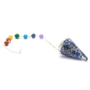 Orgonitkraft chakra-pendel med blå lapis och flerfärgade chakra-kulor på kedja