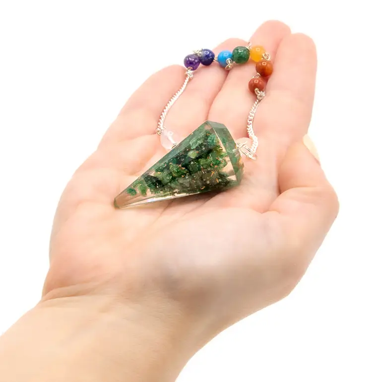 Orgonitkraft Chakrapendel med grön aventurin - produktbild 2