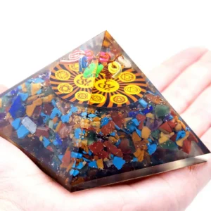 Orgonitpyramid med chakra-symboler 70 mm - produktbild 2