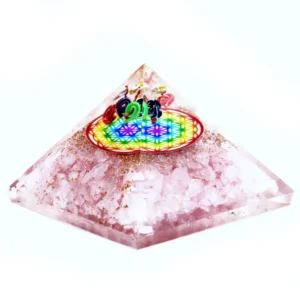 Orgonitpyramid med rosenkvarts och färgglad livets blomma-symbol