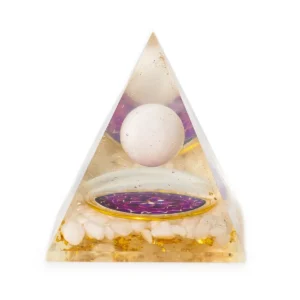 Orgonitpyramid med vit kvartsboll och kvartsbitar i basen