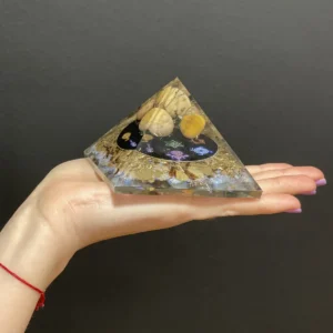 Orgonitpyramid Midnight Reiki 70 mm - produktbild 2