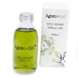 Påfyllning till doftpinnar Agnes + Cat Fell Berry 140 ml - produktbild 5
