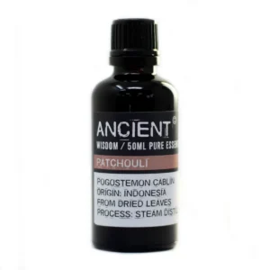 Flaska med patchouli eterisk olja 50 ml med svart lock och etikett