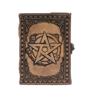 Anteckningsbok i antikgrått läder med präglat pentagram och dekorativa kanter