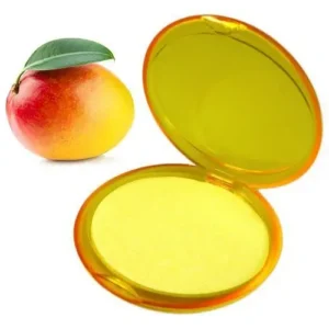 Öppet orange fodral med tunn gul tvålark och mango med blad
