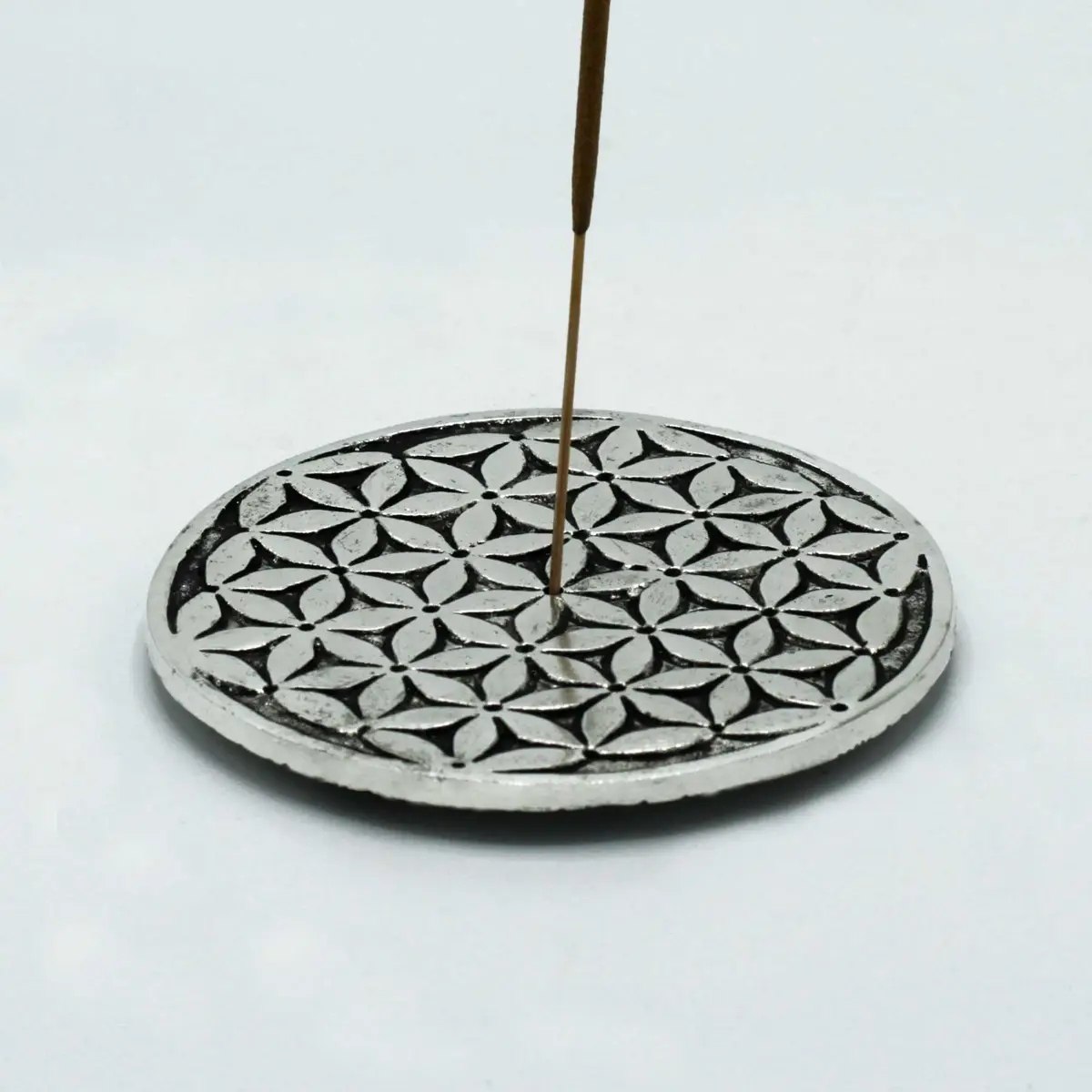 Polerad aluminiumrökelsehållare med Livets blomma-motiv 11 cm - produktbild 2