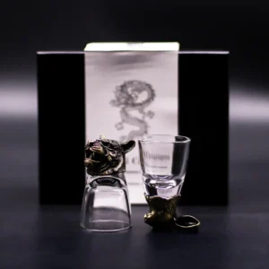 Presentförpackning med 6 snapsglas med mystiska varelser i antik brons - produktbild 2