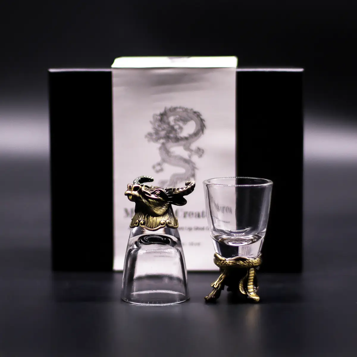 Presentförpackning med 6 snapsglas med mystiska varelser i antik brons - produktbild 5