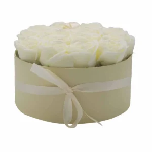 Presenttvålblomsterbukett med 14 krämvita rosor, rund - produktbild 5