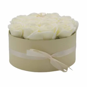Presenttvålblomsterbukett med 14 krämvita rosor, rund - produktbild 7