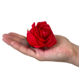 Presenttvålblomsterbukett med 9 röda rosor i fyrkantig ask - produktbild 2