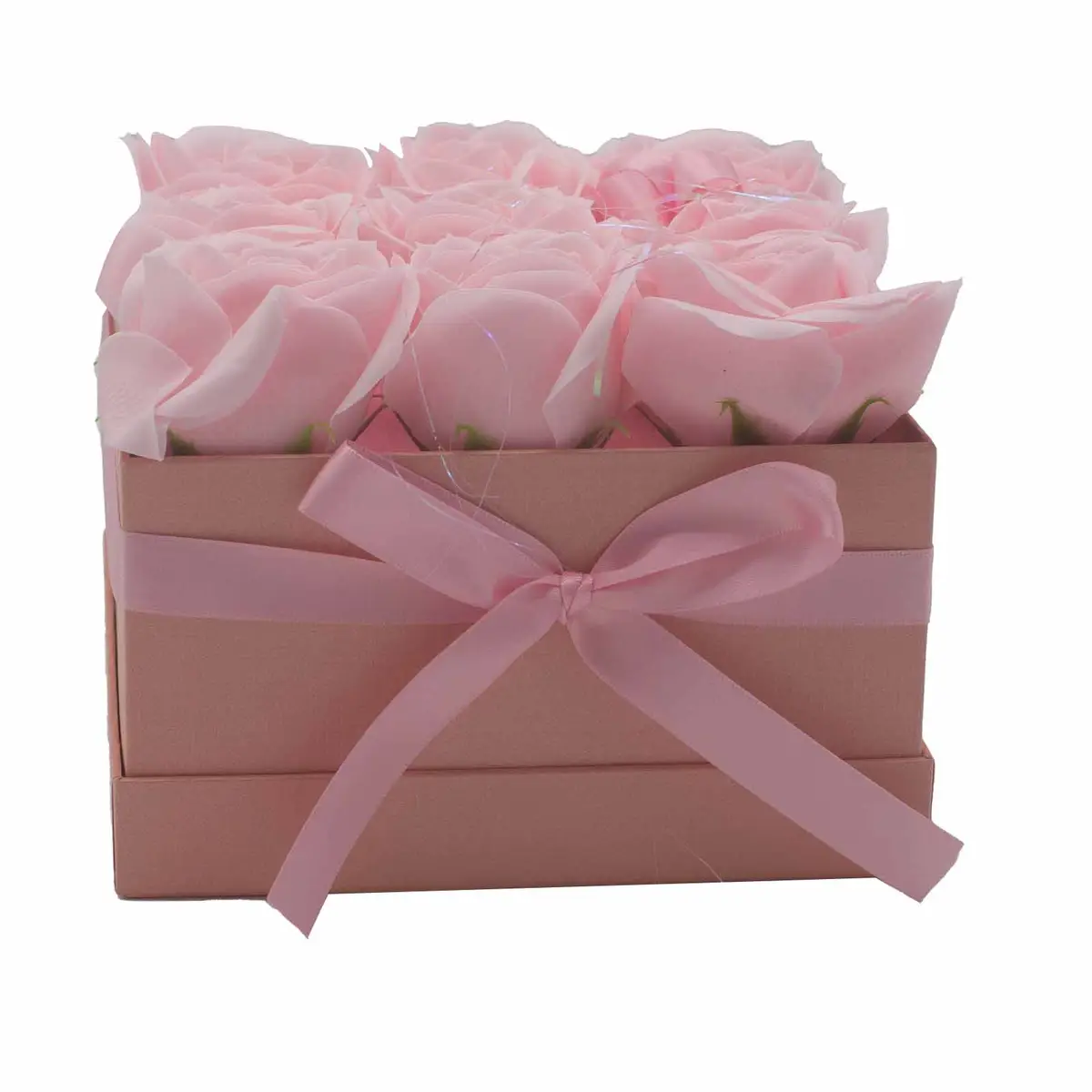 Presenttvålblomsterbukett med 9 rosa rosor i fyrkantig ask - produktbild 10