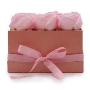 Presenttvålblomsterbukett med 9 rosa rosor i fyrkantig ask - produktbild 2