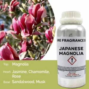 Flaska med ren doftolja japansk magnolia 500 ml och närbild på magnoliablommor