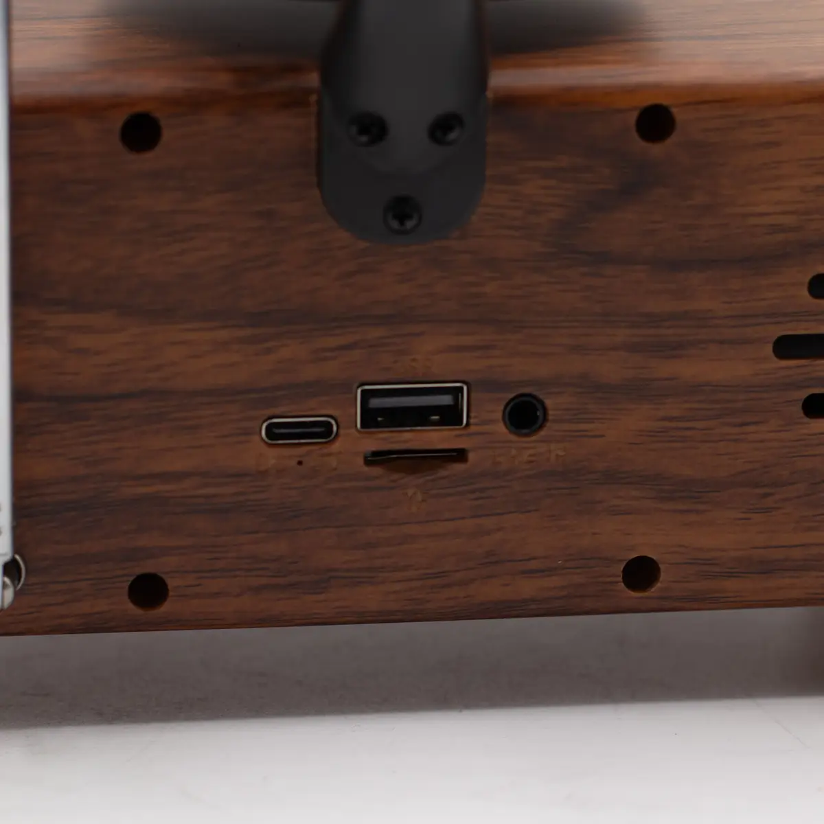 Retro minigrammofonhögtalare med Bluetooth och dubbla 5,4 W högtalare - produktbild 5