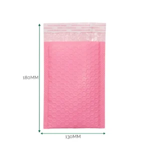 Rosa bubbelkuvert i polyeten med måtten 130x180 mm och självhäftande flik