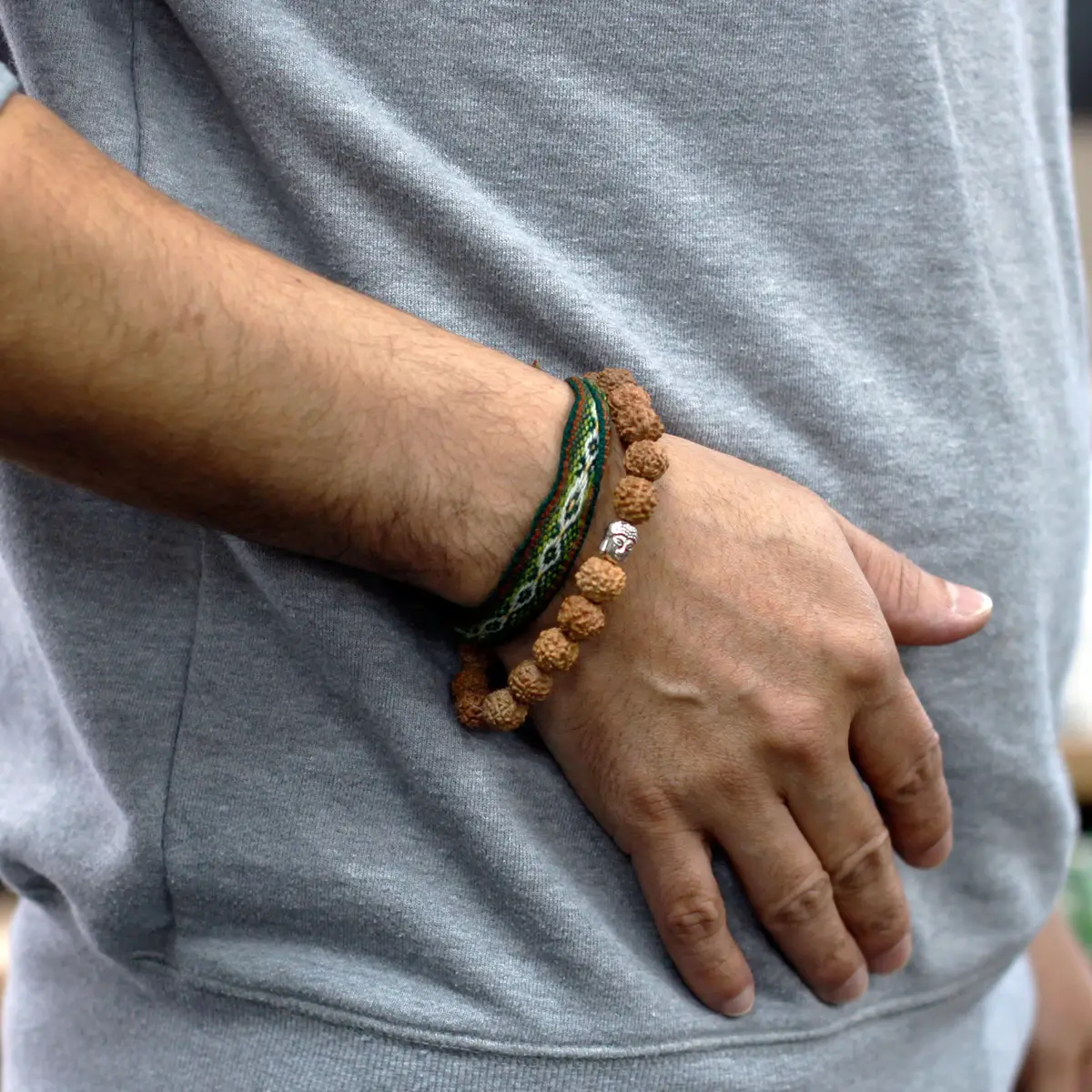 Rudraksha-armband med Buddah-hänge i naturligt trä - produktbild 5