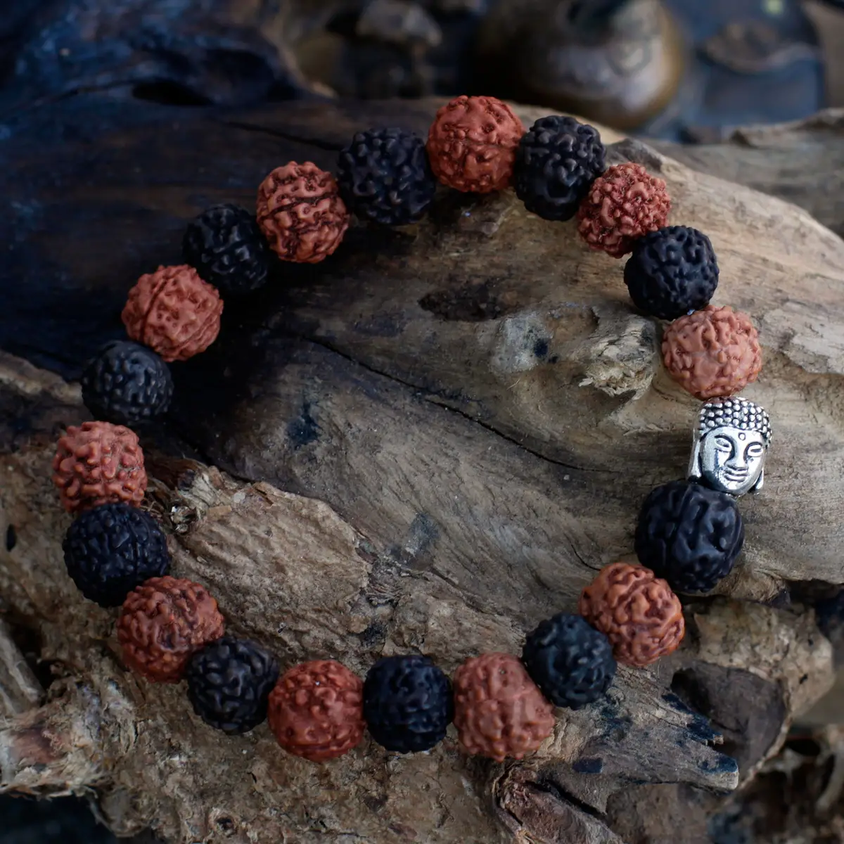 Rudraksha-armband med Buddha-hänge i mixade färger - produktbild 5